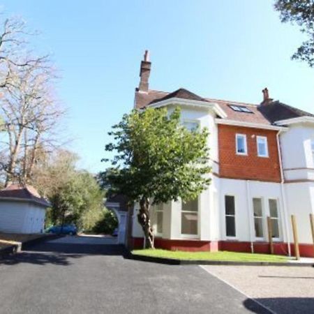 Middle Chine - 2 Bedroom Holiday Home Bournemouth Bagian luar foto