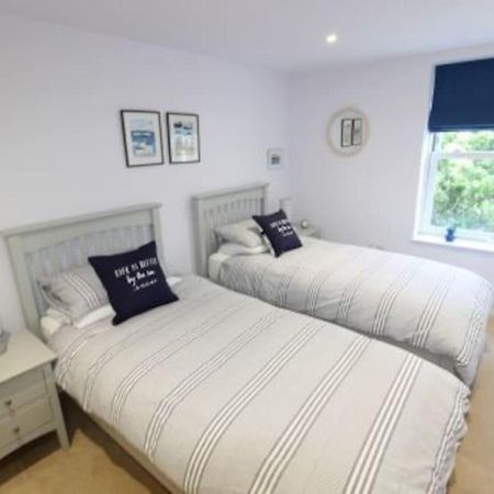 Middle Chine - 2 Bedroom Holiday Home Bournemouth Bagian luar foto